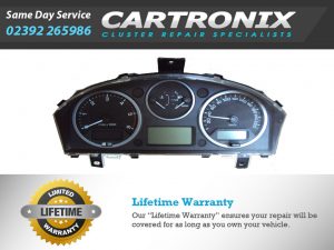 Dashboard cluster for Land Rover 3 with speedometer and fuel gauge displays.