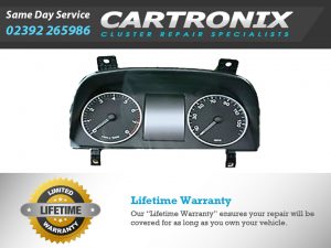 4-inch instrument dash cluster for Land Rover Discovery 4 with speedometer and tachometer gauges.