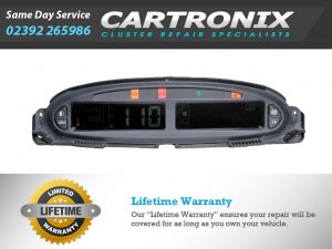 Instrument cluster for Citroen Xsara Picasso displaying speed and warning indicators.