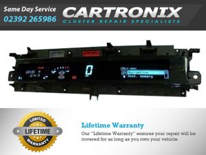 Renault Scenic digital speedometer instrument cluster with display and indicators for vehicle information.