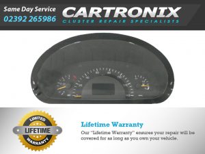 Instrument cluster dashboard for Mercedes Vito W639, measuring 639-inch, displaying speedometer and other gauges.